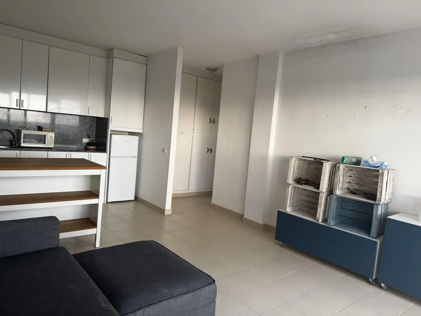 Wohnung zum Verkauf in Es Mercadal mit Klimaanlage, Privatgarten und Terrasse