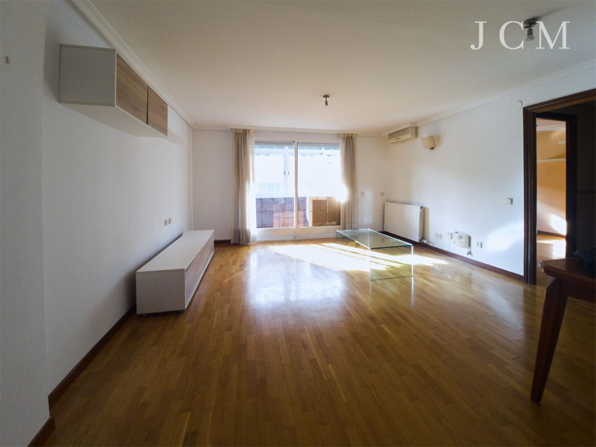 Living room of Flat for sale in  Madrid Capital  with Air Conditioner and Terrace