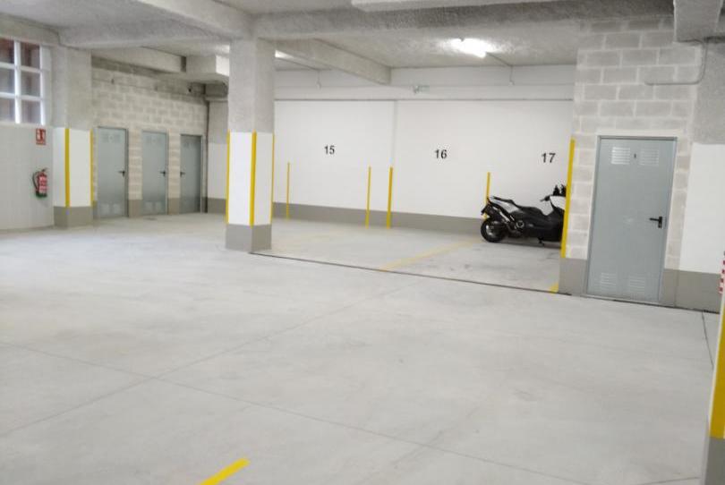 Garatge de lloguer a Rúa Do Conde de Torrecedeira, 81, Berbés - Peritos, Pontevedra - imatge 1 Foto 1 de Garatge de lloguer a Rúa Do Conde de Torrecedeira, 81, Berbés - Peritos, Pontevedra