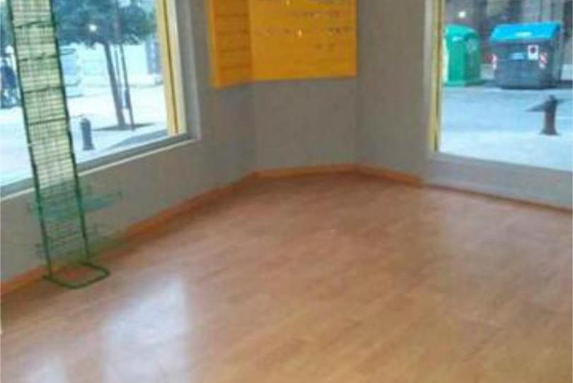 Premises to rent in Ayuntamiento, Granada - image 1 Photo 1 of Premises to rent in Ayuntamiento, Granada