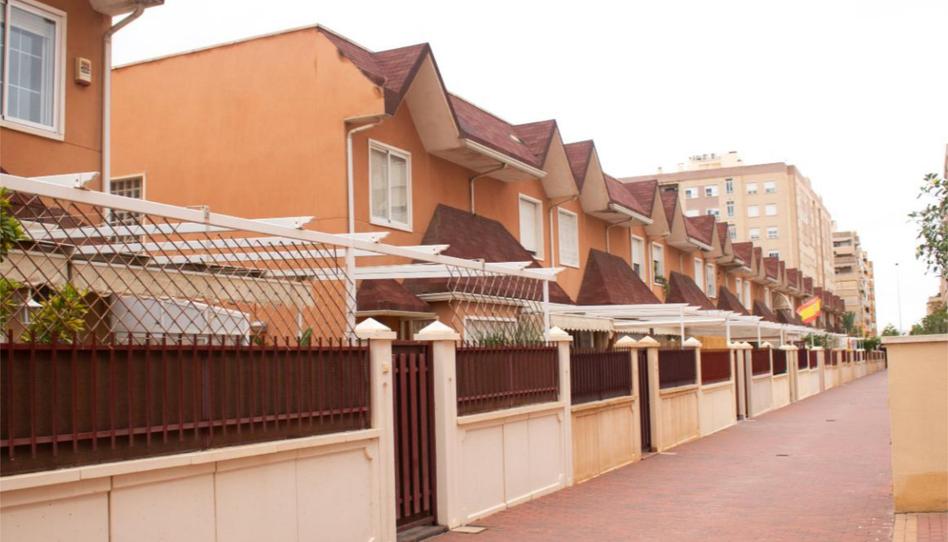 Casa adosada en venda a Carrer Juan Gris, 4230, Ciutat Universitària, Alicante - imatge 1 Foto 1 de Casa adosada en venda a Carrer Juan Gris, 4230, Ciutat Universitària, Alicante