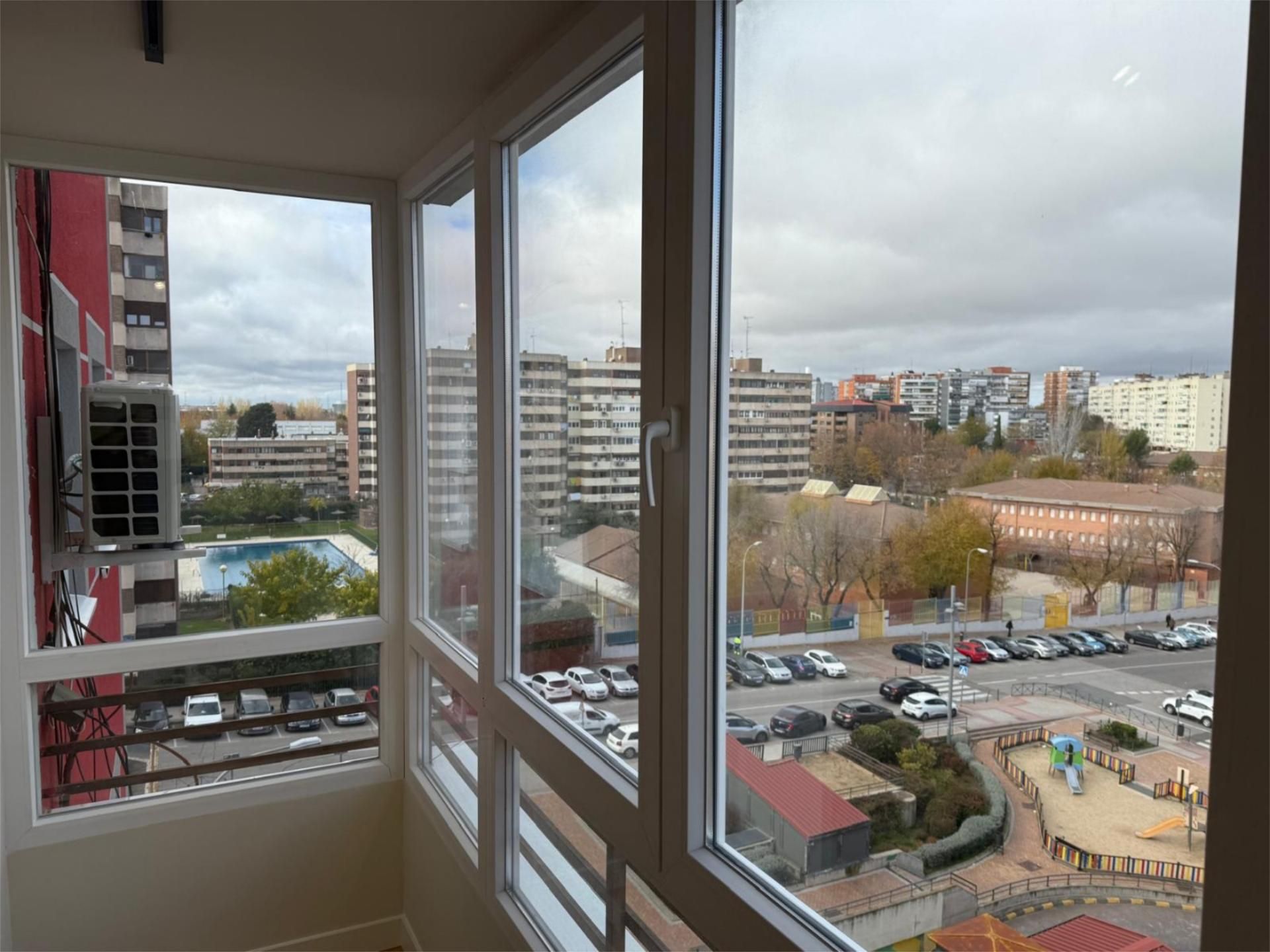 Flat for sale in Calle de Viena, 9, Fuenlabrada II - El Molino Exterior view of Flat for sale in Fuenlabrada with Air Conditioner and Balcony