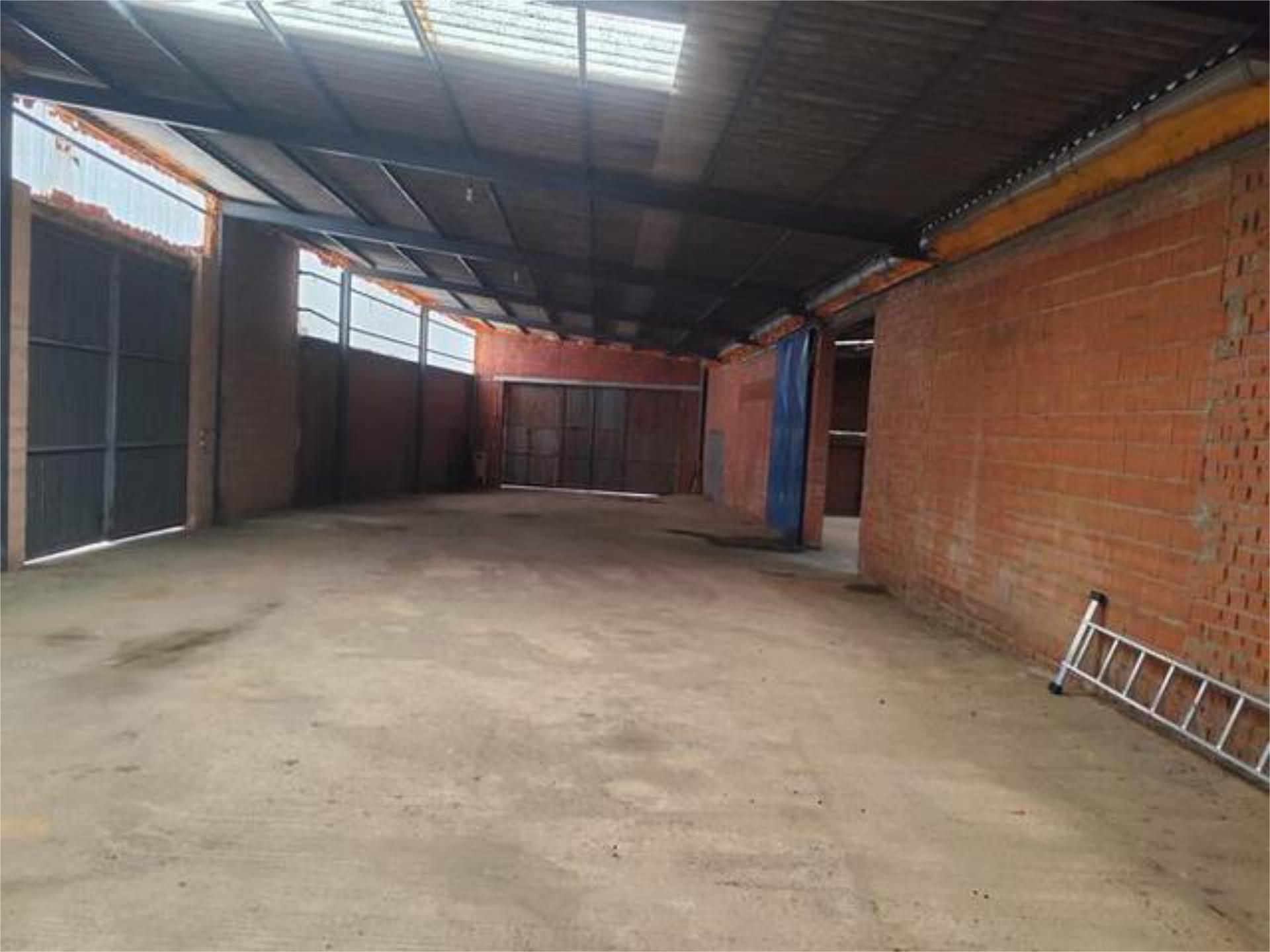 Nau industrial de lloguer a Retuerta del Bullaque Nau industrial de lloguer en Retuerta del Bullaque