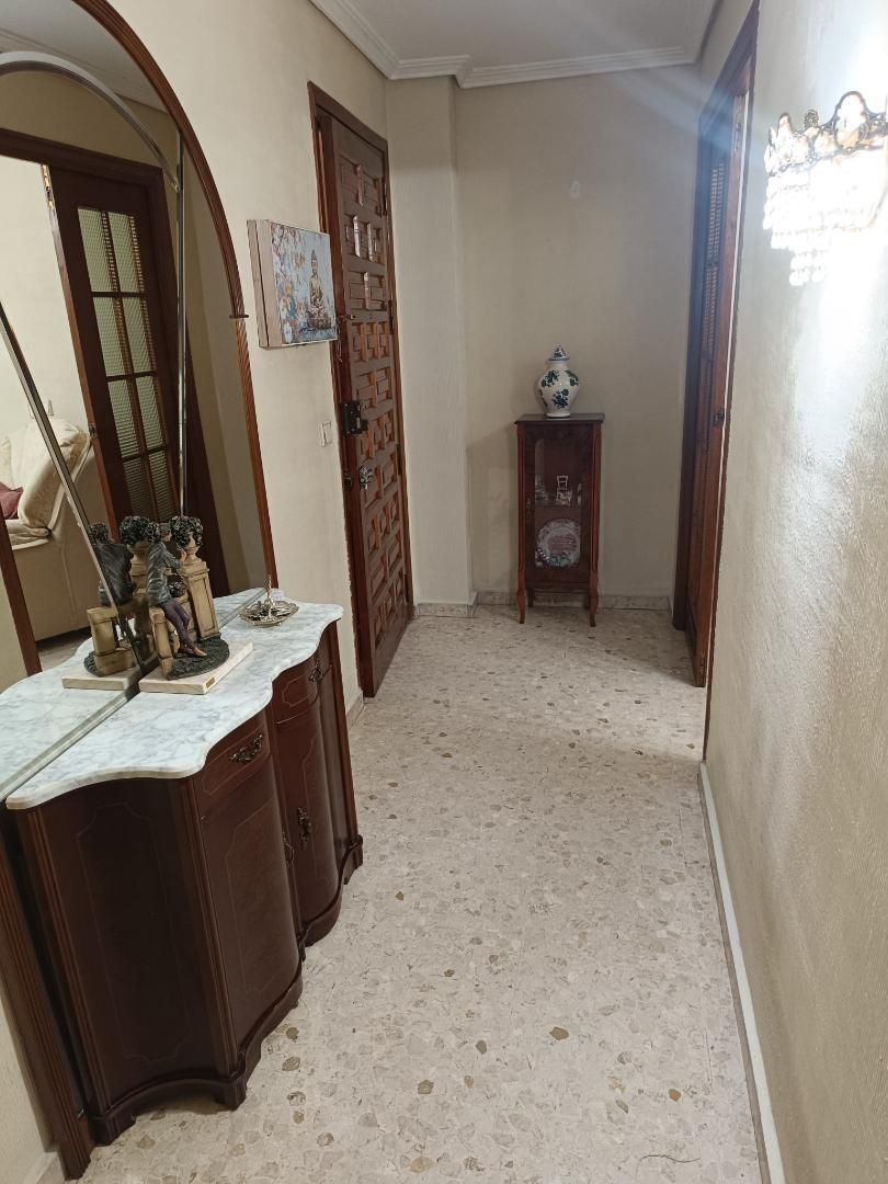 Pis de lloguer a Calle Manchado, 2, Sta. Marina - San Andrés - San Pablo - San Lorenzo Pis de lloguer en Córdoba Capital amb Aire condicionat, Calefacció i Moblat