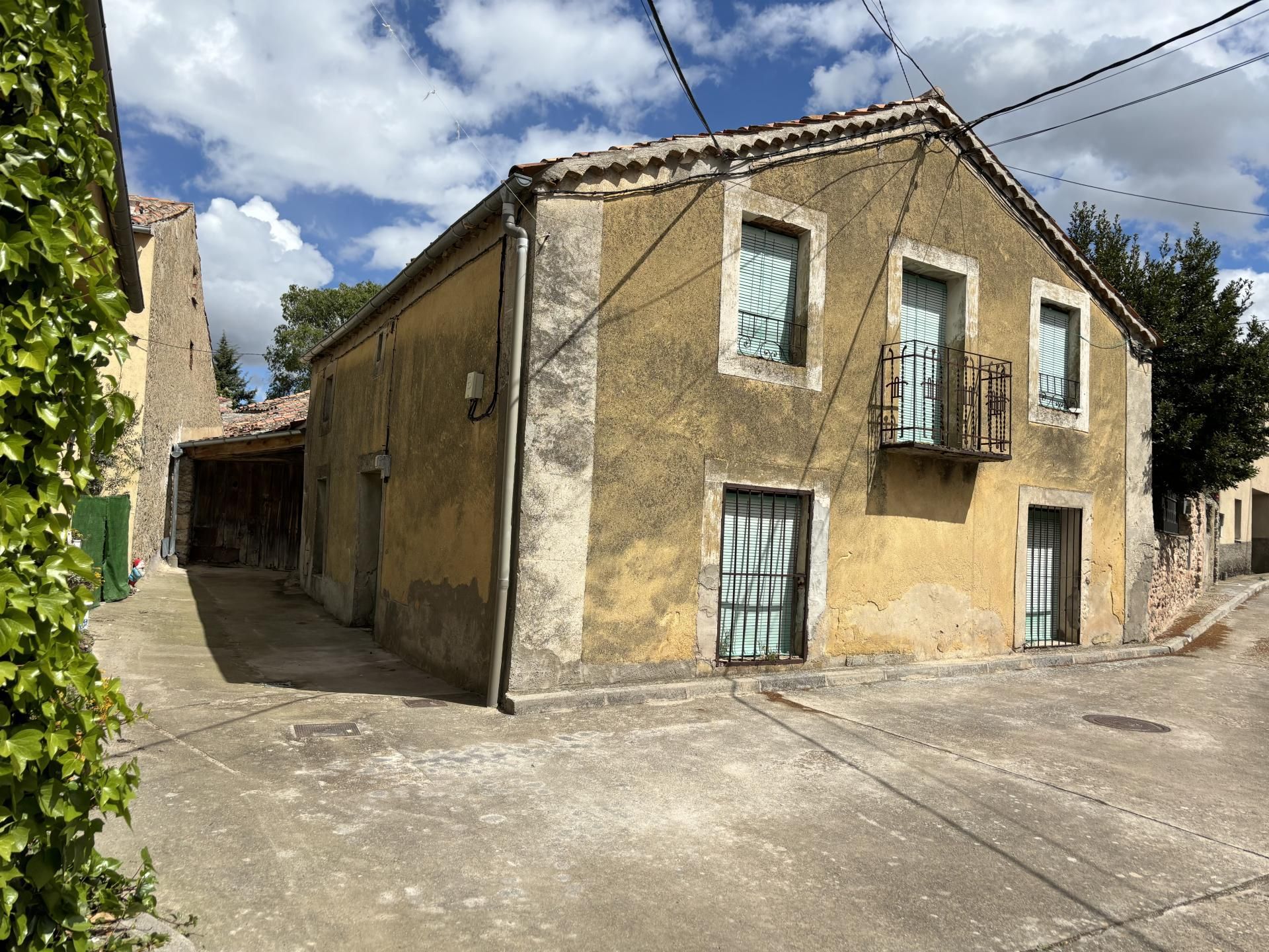 Casa o xalet en venda a Calle Iglesia, 53, Basardilla Vista exterior de Casa o xalet en venda en Basardilla