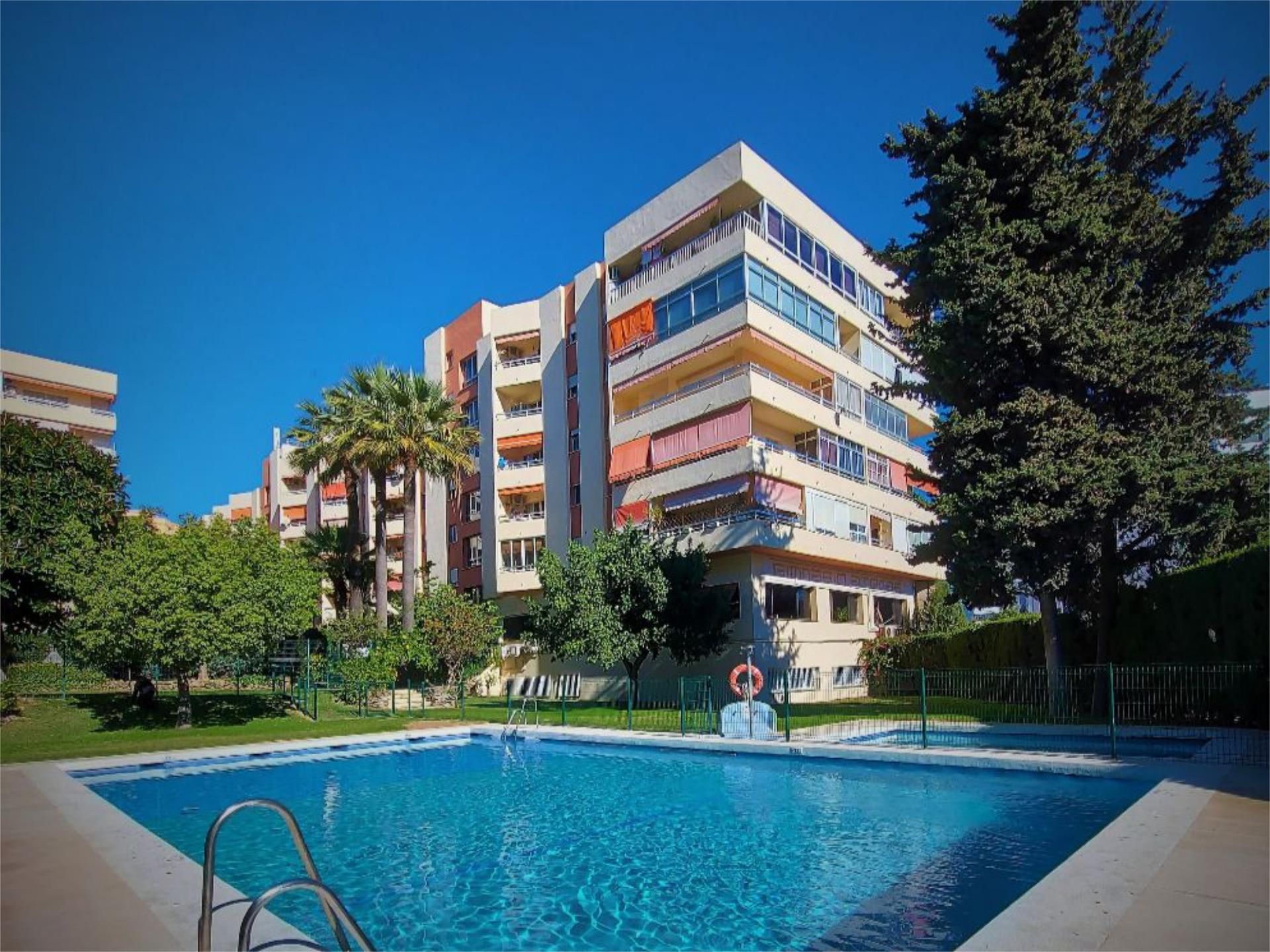 Piso en venta en Calle Rodrigo de Triana, 18, Los Jardines de Marbella - La Ermita Vista exterior de Piso en venta en Marbella con Aire acondicionado, Calefacción y Terraza