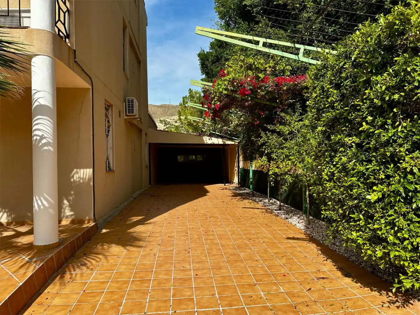 Houses for sale in Calle Córdoba, 9, Pueblo Español - Coveta Fumá Exterior view of Houses for sale in El Campello with Air Conditioner, Heating and Private garden