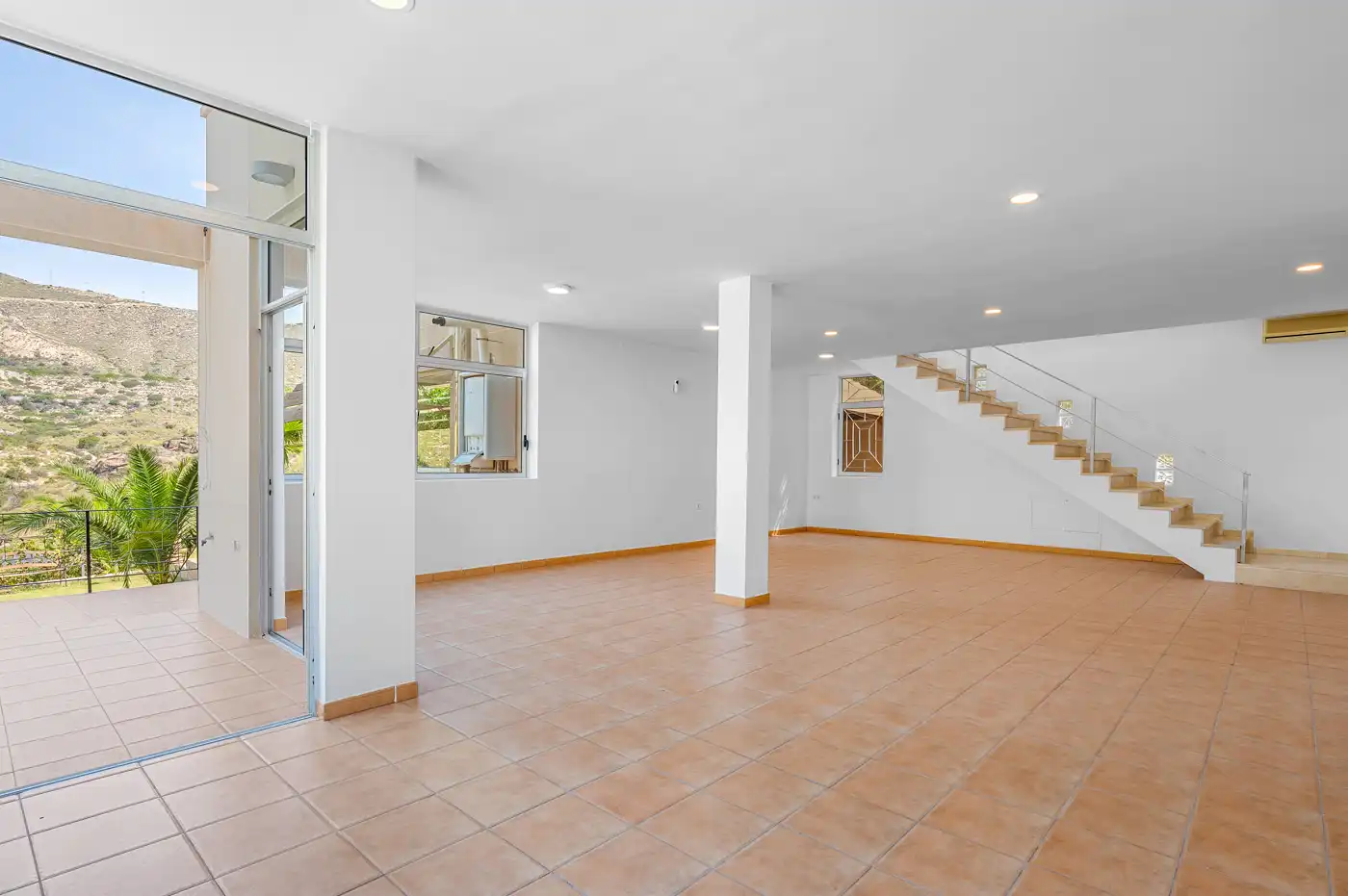 Casa o xalet en venda a Calle Córdoba, 9, Pueblo Español - Coveta Fumá Casa o xalet en venda en El Campello amb Aire condicionat, Calefacció i Jardí privat