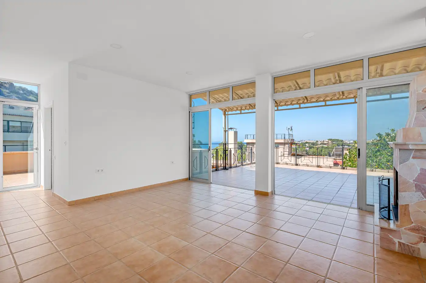 Casa o xalet en venda a Calle Córdoba, 9, Pueblo Español - Coveta Fumá Terrassa de Casa o xalet en venda en El Campello amb Aire condicionat, Calefacció i Jardí privat