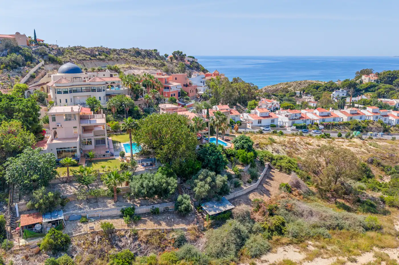 Casa o xalet en venda a Calle Córdoba, 9, Pueblo Español - Coveta Fumá Vista exterior de Casa o xalet en venda en El Campello amb Aire condicionat, Calefacció i Jardí privat