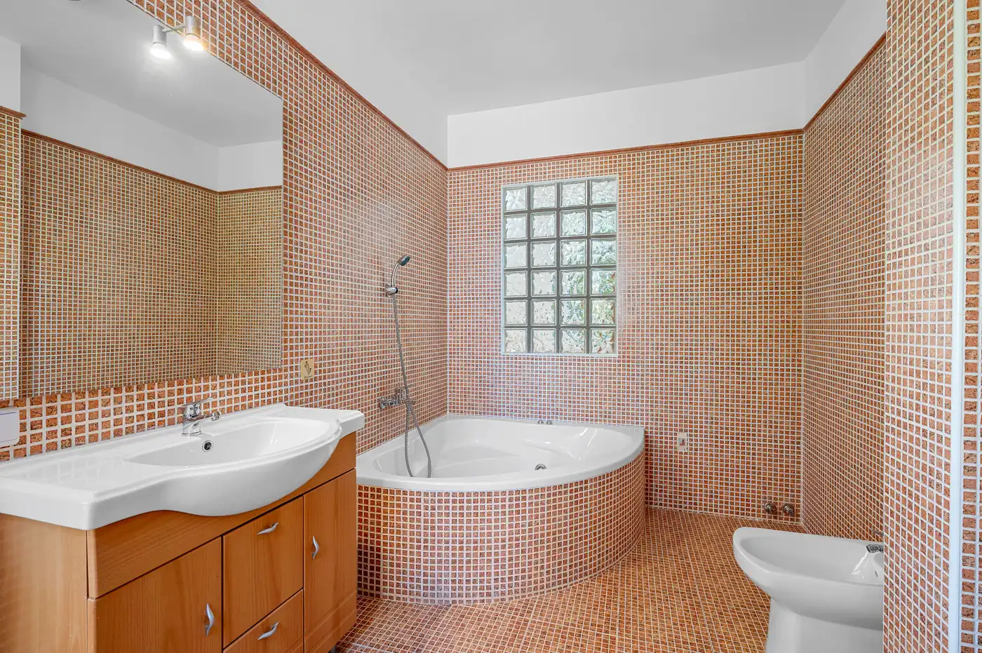 Casa o xalet en venda a Calle Córdoba, 9, Pueblo Español - Coveta Fumá Bany de Casa o xalet en venda en El Campello amb Aire condicionat, Calefacció i Jardí privat