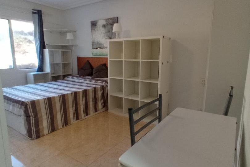 Study to share in Calle Catedrático Ángel Casado, 29, Barrio de San Blas, Alicante - image 1 Photo 1 of Study to share in Calle Catedrático Ángel Casado, 29, Barrio de San Blas, Alicante