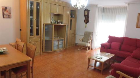 Flat for sale in Calle de José del Pino, 65, Los Rosales, Madrid - image 2 Photo 2 of Flat for sale in Calle de José del Pino, 65, Los Rosales, Madrid