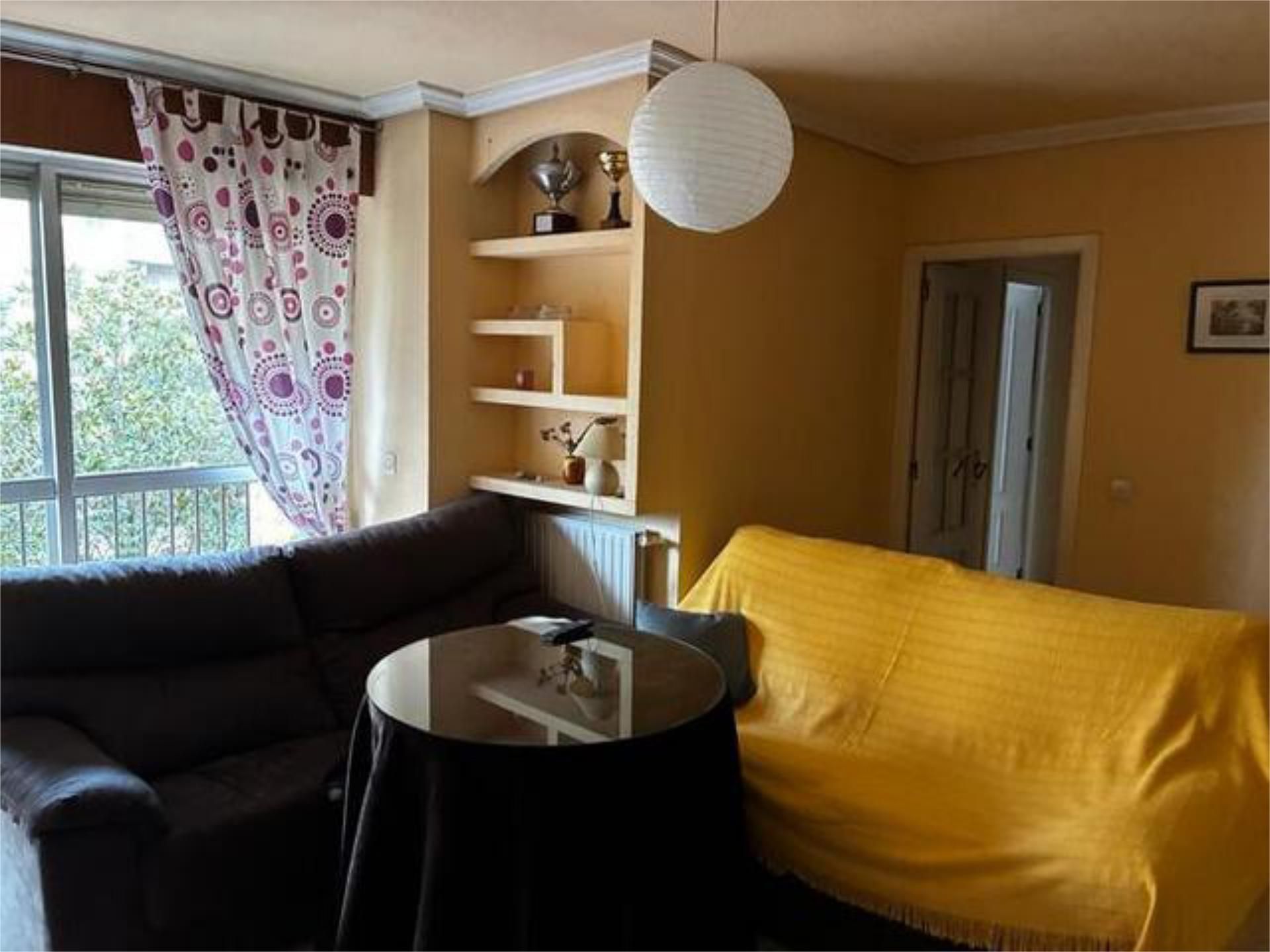 Flat to share in Valdepasillas - La Paz - Huerta Rosales Flat to share in Valdepasillas - La Paz - Huerta Rosales