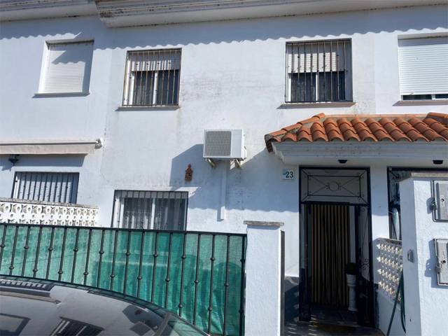 Casa adosada en Alquiler en Calle las Encinas, 23 en Guijo de Granadilla