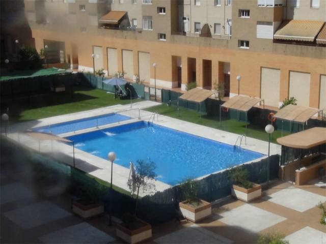 Piso en Alquiler en Calle Tharsis, 26 en San Pablo