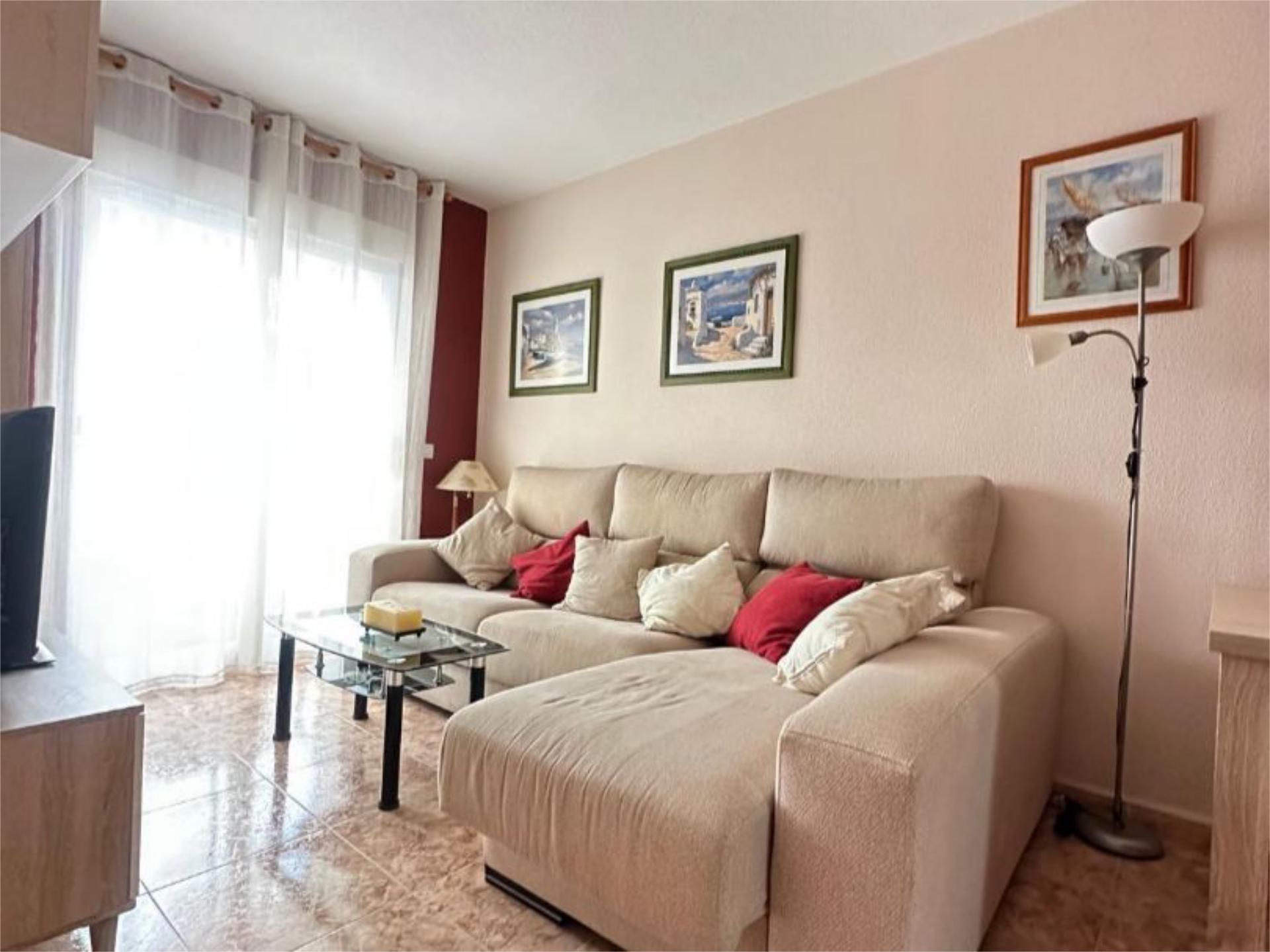 Apartament en venda a Calle Fragata, 38, Torrevieja Sala d'estar de Apartament en venda en Torrevieja amb Terrassa i Balcó