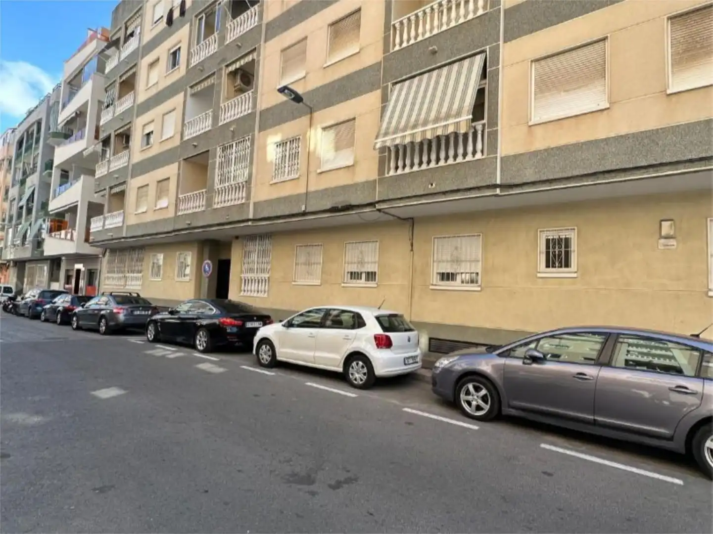 Apartament en venda a Calle Fragata, 38, Avenida Habaneras - Curva de Palangre Vista exterior de Apartament en venda en Torrevieja amb Terrassa i Balcó