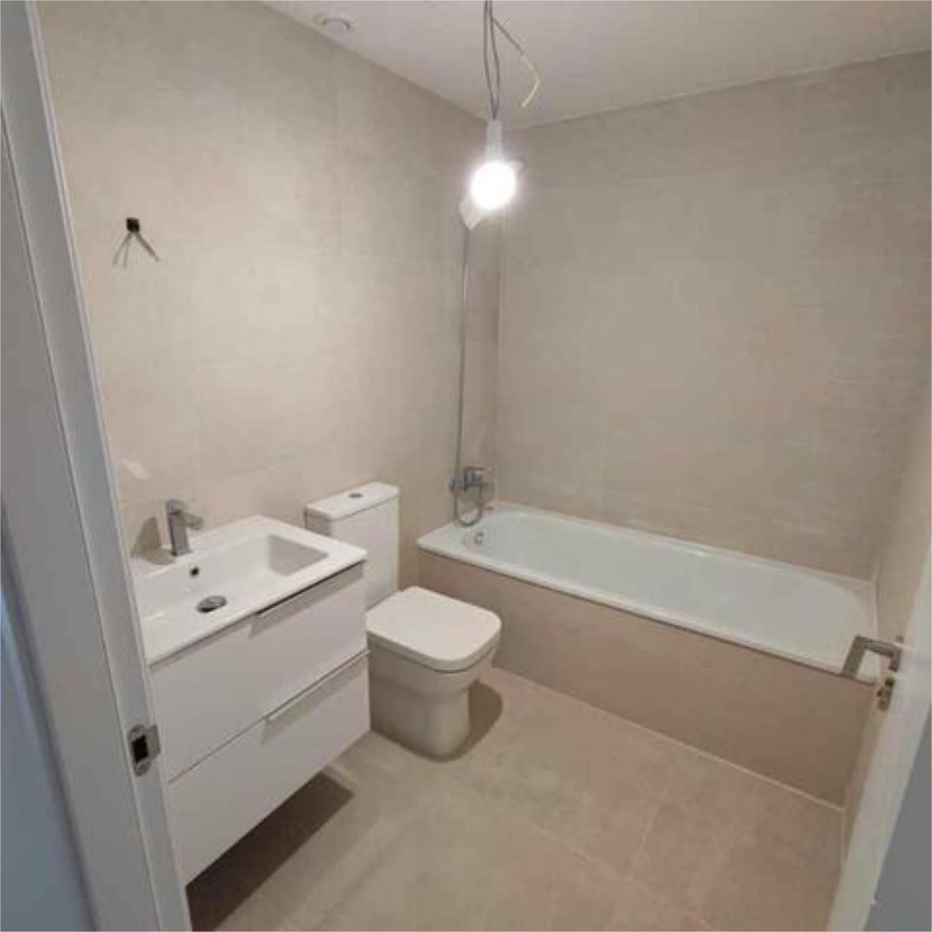 Flat for sale in Colores - Entreparques Bathroom of Flat for sale in Sevilla Capital with Private garden, Terrace and Storage room