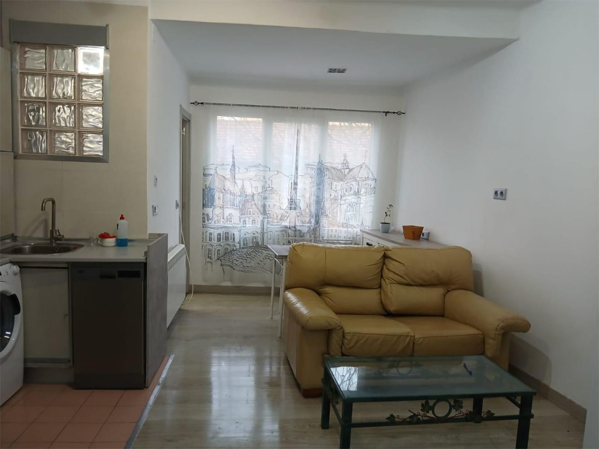 Pis en venda a Calle San Pedro y San Felices, 10, San Pedro y San Felices Sala d'estar de Pis en venda en Burgos Capital amb Calefacció, Parquet i Traster