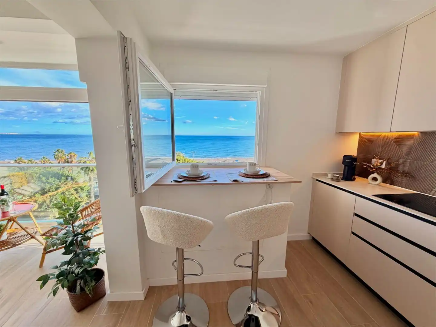 Küche von Wohnung zum Verkauf in Vélez-Málaga mit Klimaanlage, Heizung und Schwimmbad