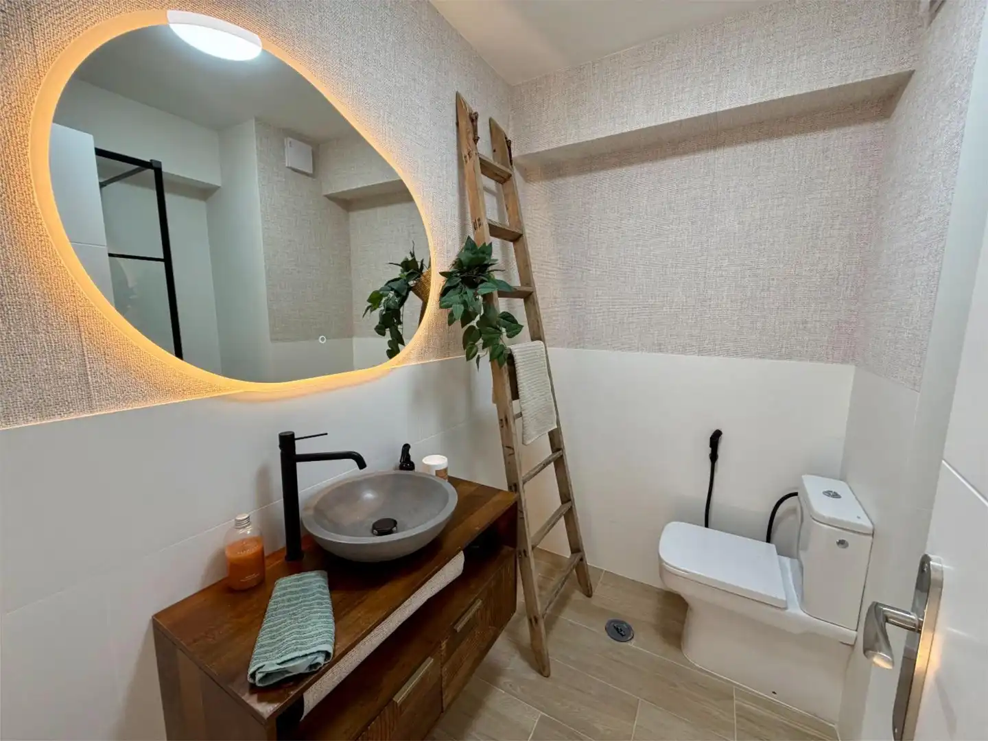 Badezimmer von Wohnung zum Verkauf in Vélez-Málaga mit Klimaanlage, Heizung und Schwimmbad
