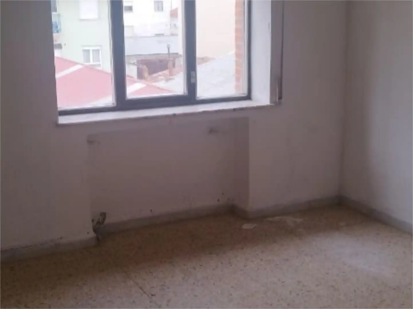 Schlafzimmer von Wohnung zum Verkauf in Salamanca Capital mit Balkon