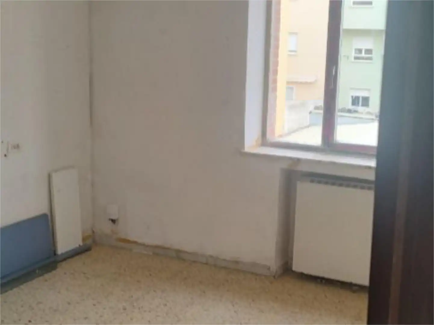 Schlafzimmer von Wohnung zum Verkauf in Salamanca Capital mit Balkon