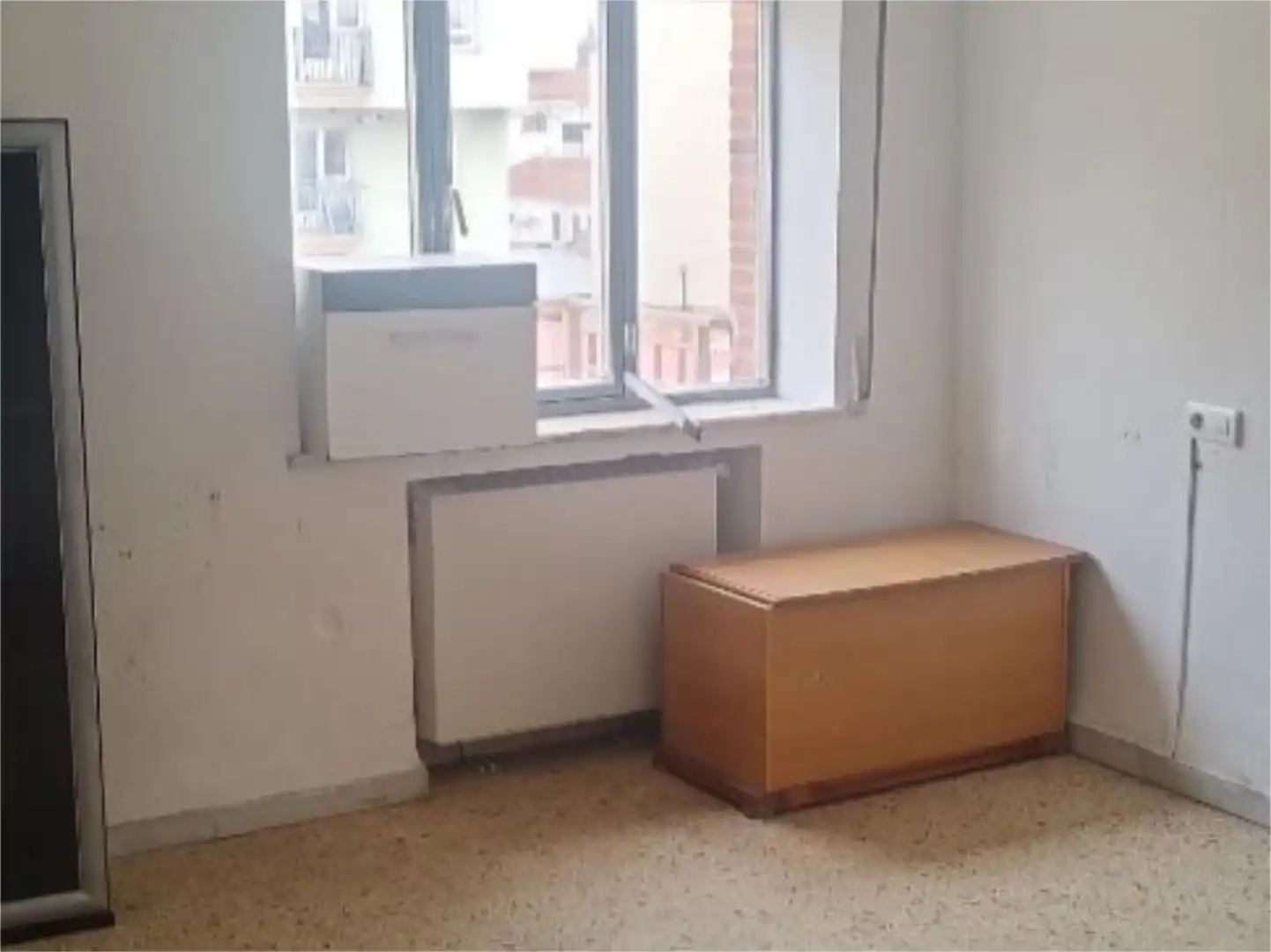 Schlafzimmer von Wohnung zum Verkauf in Salamanca Capital mit Balkon