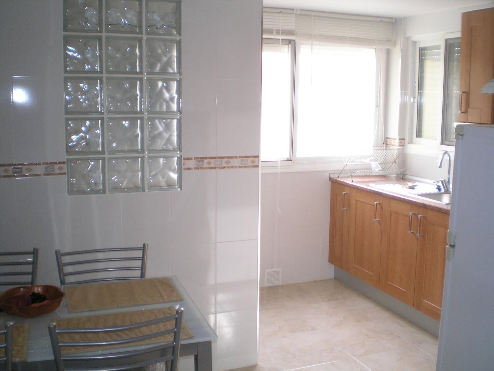 Flat to rent in Avenida de l'Albir, 38, L'Albir Kitchen of Flat to rent in L'Alfàs del Pi with Air Conditioner, Terrace and Furnished