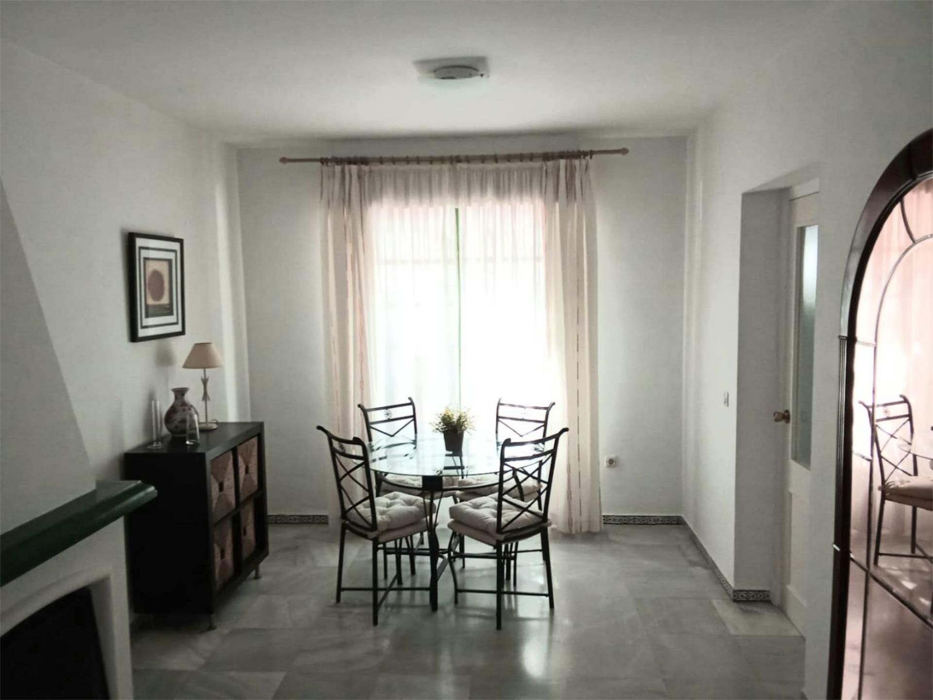 Single-family semi-detached to rent in Calle Roma, 10, Chapín - Campus Universitario - Navinco Dining room of Single-family semi-detached to rent in Jerez de la Frontera