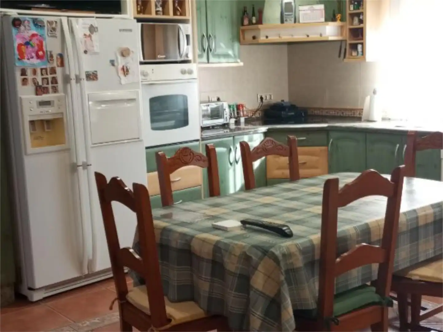 Küche von Wohnung zum Verkauf in Marmolejo mit Klimaanlage, Heizung und Privatgarten