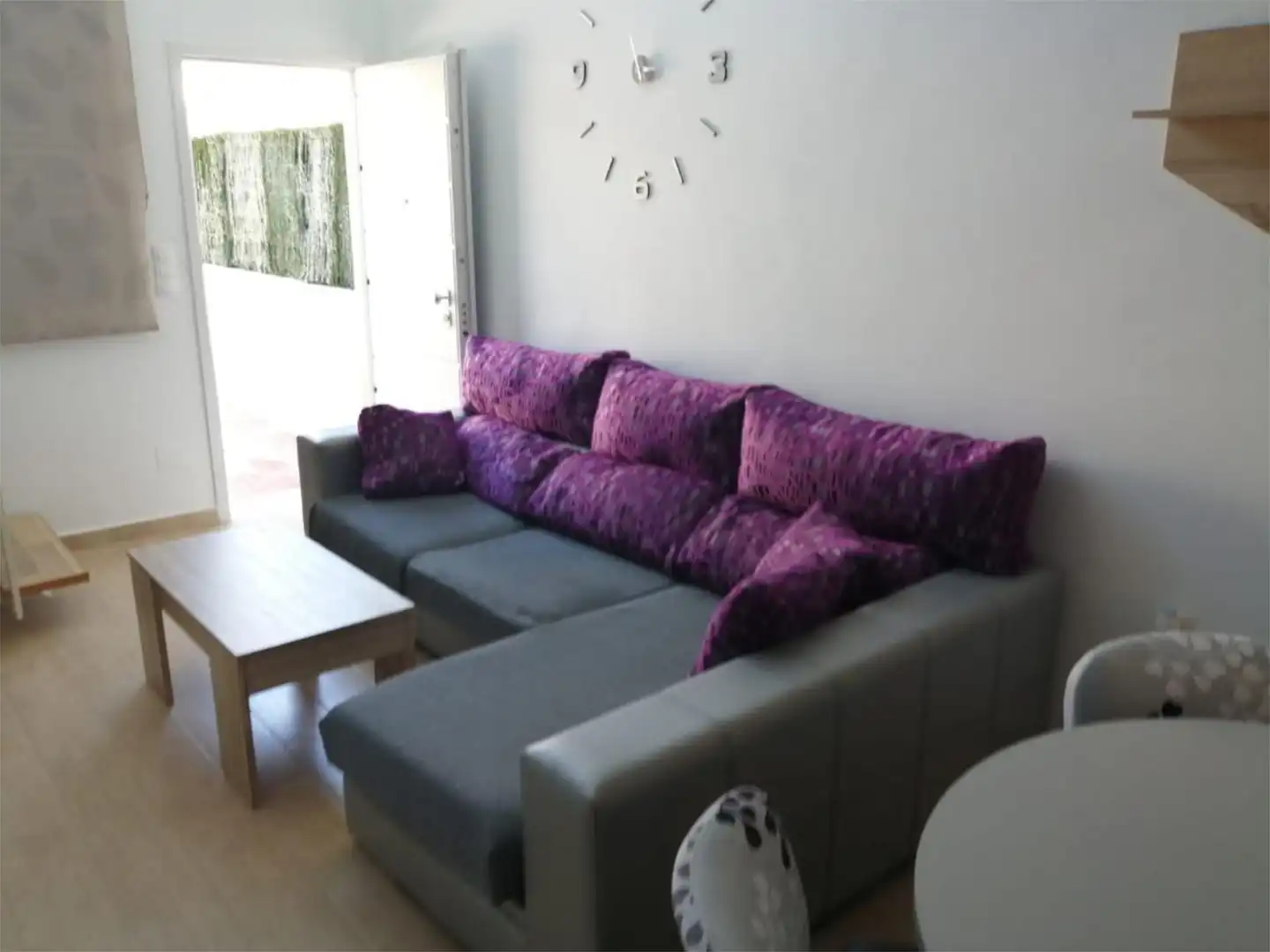 Wohnung zur Miete in Carrer de Creta, 80, Monte y Mar Wohnzimmer von Wohnung zur Miete in Santa Pola mit Klimaanlage, Heizung und Privatgarten