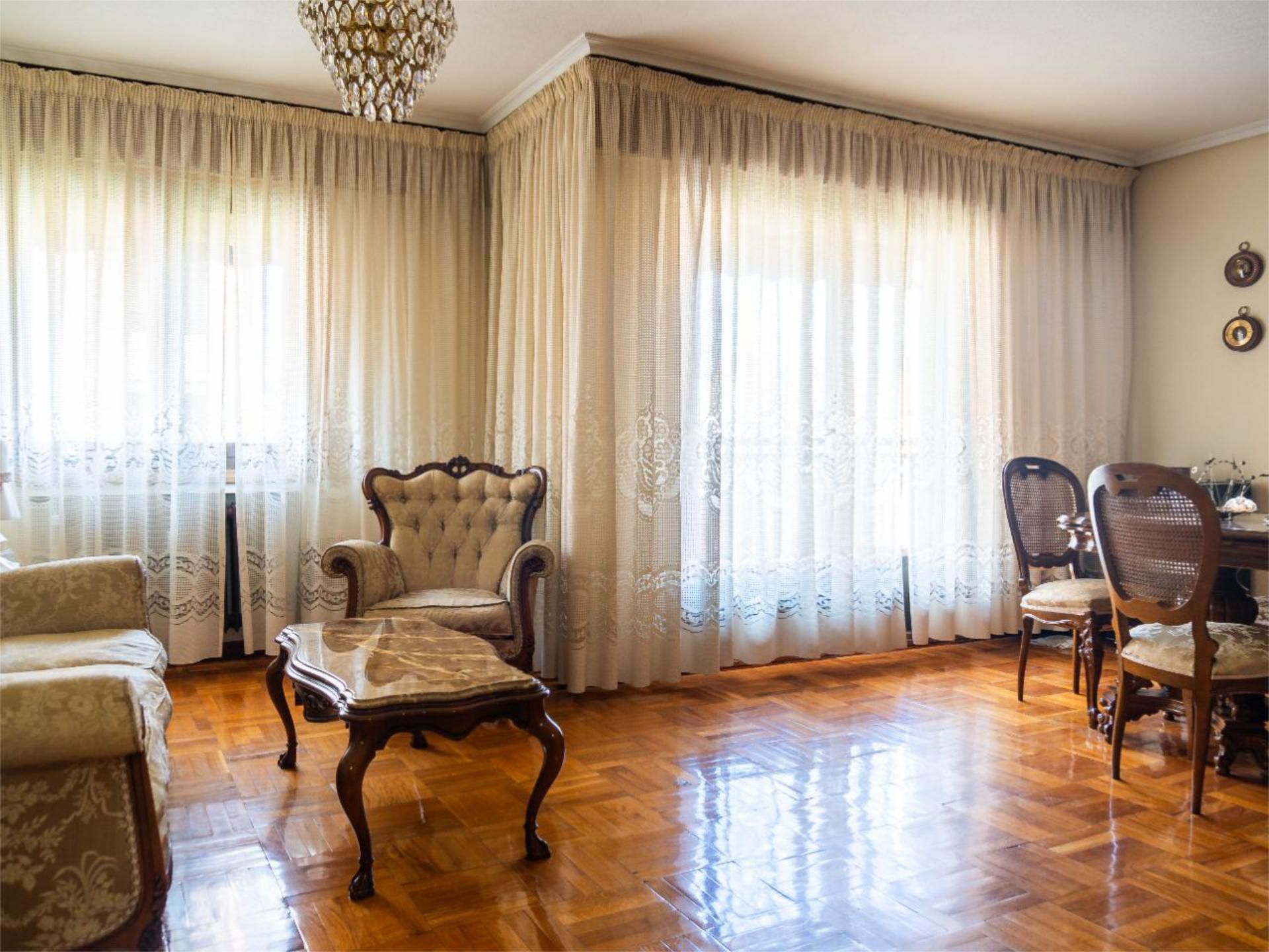 Living room of Flat for sale in Guadalajara Capital  with Air Conditioner, Heating and Private garden