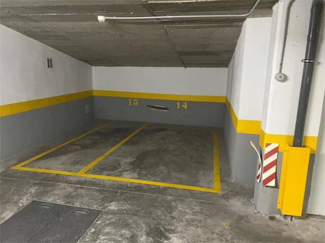 Garaje en Alquiler en Valdeacederas