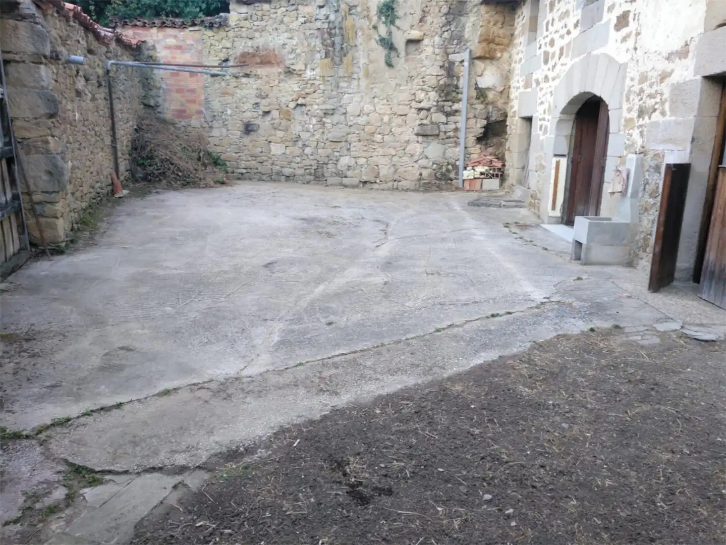 Parkplatz von Wohnung zum Verkauf in Valle de Zamanzas mit Heizung, Privatgarten und Abstellraum