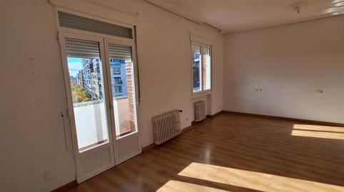 Photo 2 of Flat for sale in Calle del Puente Colgante, 38, Campo Grande, Valladolid