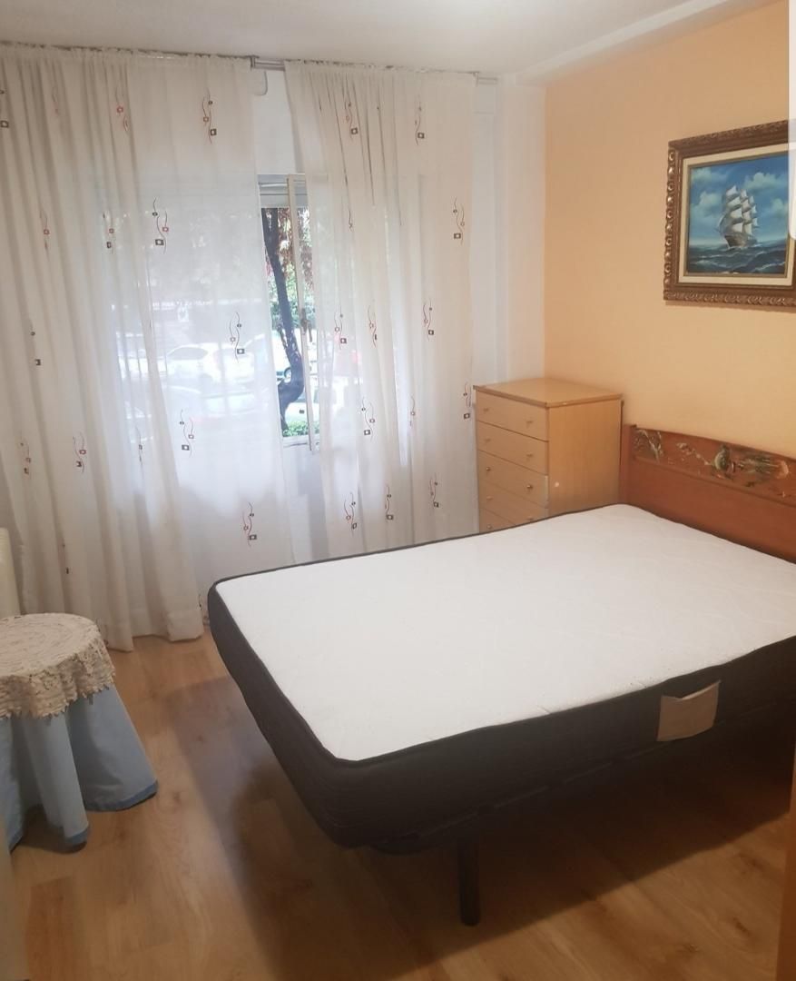 Pis per a compartir a Calle Porto Cristo, 8, Parque Lisboa - La Paz Pis per a compartir a Calle Porto Cristo, 8, Parque Lisboa - La Paz