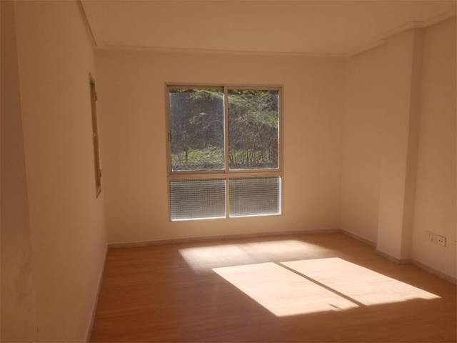 Piso en Alquiler en Calle las Murias, 32 en La Pola de Gordón