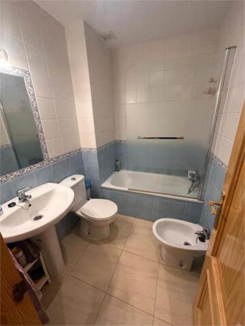 Bany de Apartament en venda en Torrox amb Terrassa