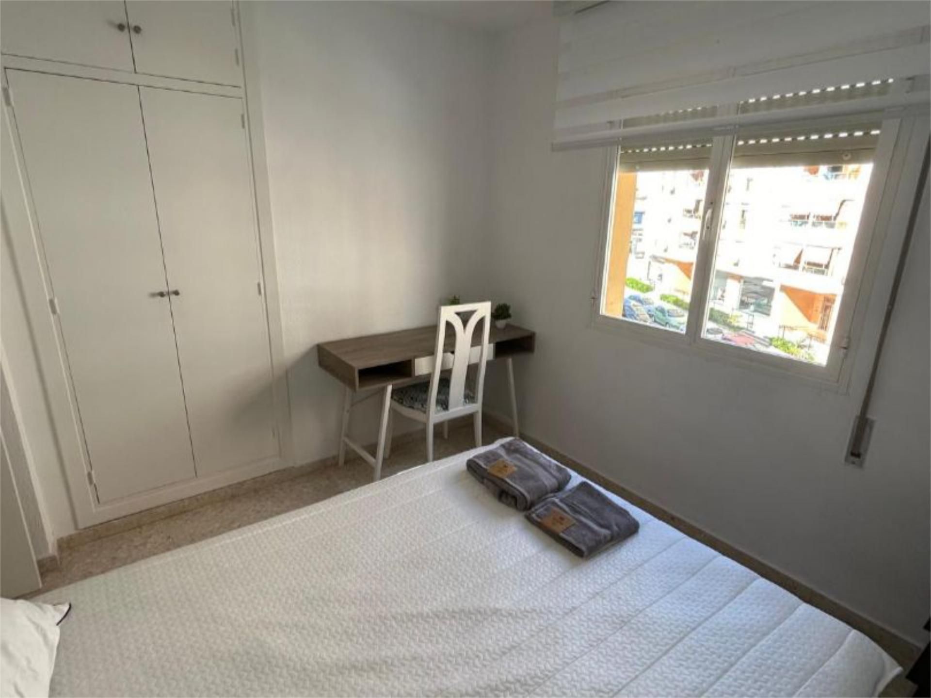 Pis per a compartir a Avenida de Molière, 5, Puerta Blanca Dormitori de Pis per a compartir en Málaga Capital amb Terrassa, Piscina i Moblat