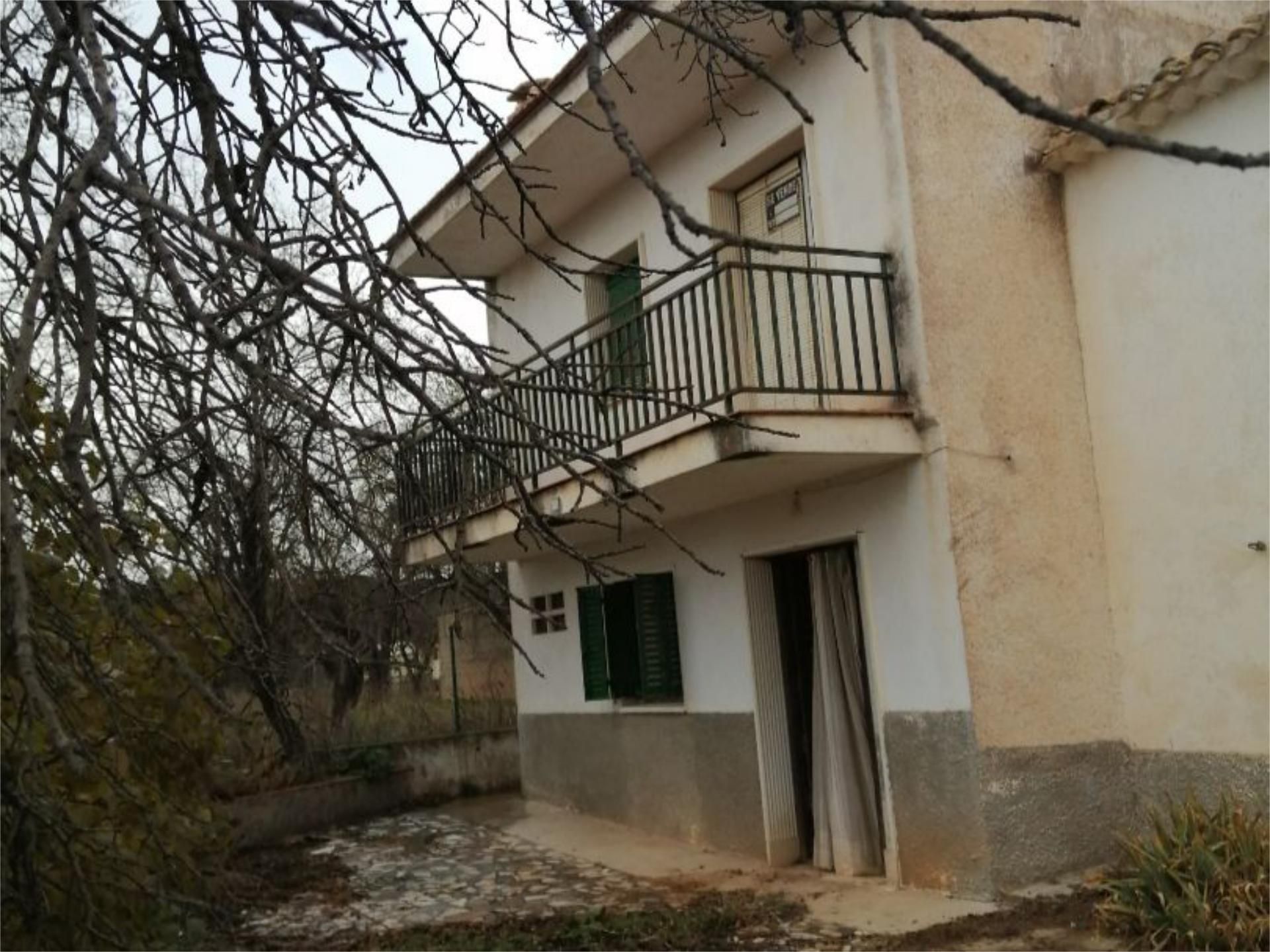 Vista exterior de Finca rústica en venda en El Picazo   amb Traster i Moblat