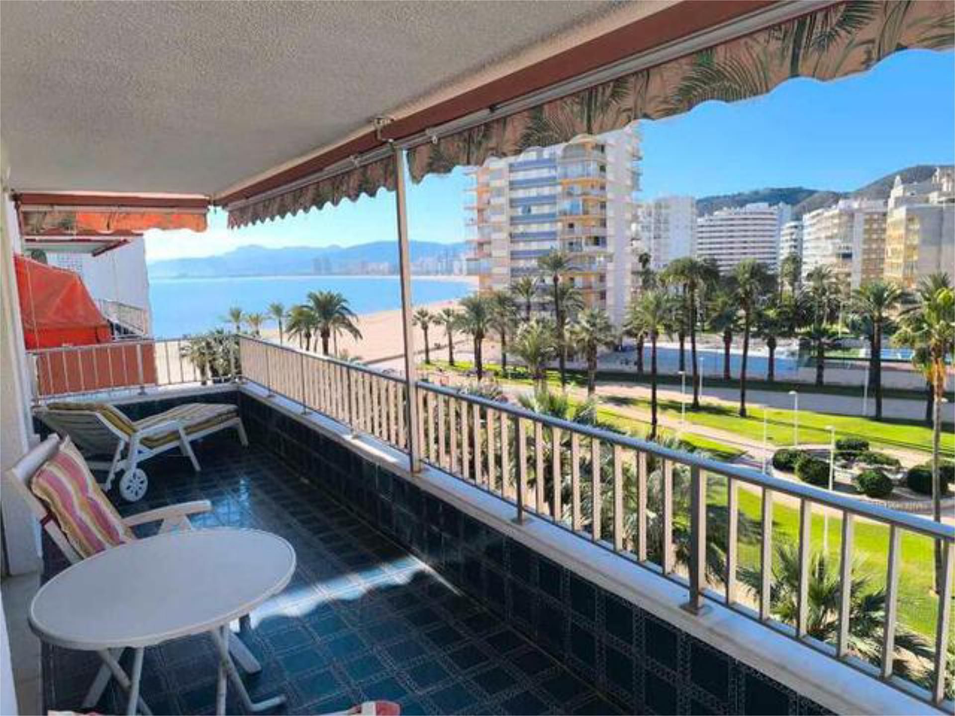 Dormitori de Apartament en venda en Cullera amb Terrassa i Piscina