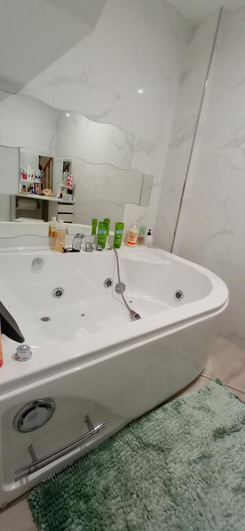 Casa adosada en venda a Calle de las Higueras, 94, La Envía Bany de Casa adosada en venda en Vícar amb Aire condicionat, Calefacció i Parquet