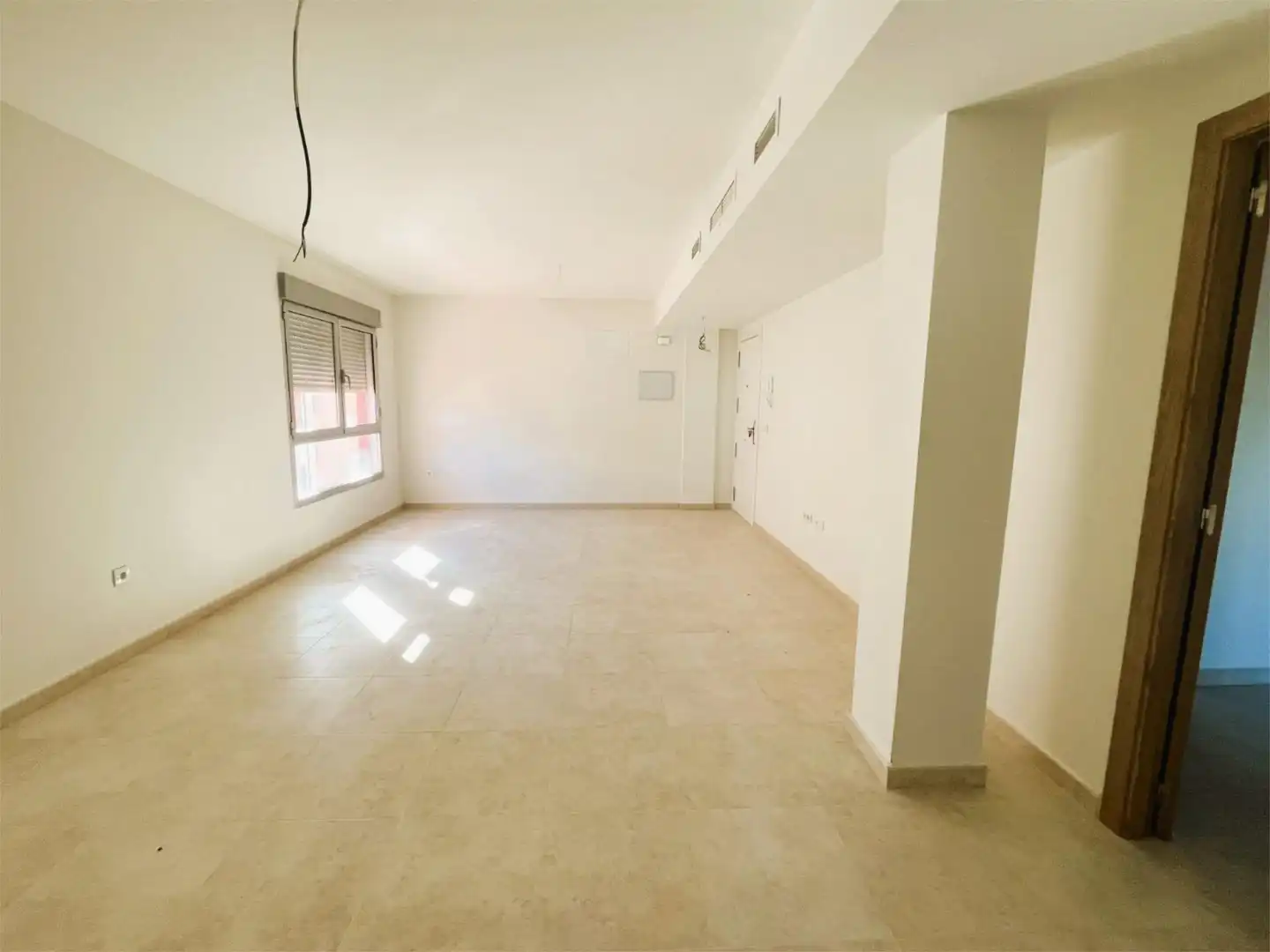 Dúplex en venta en Carrer Tirant Lo Blanc, 8, La Pobla Llarga Sala de estar de Dúplex en venta en La Pobla Llarga con Terraza y Balcón
