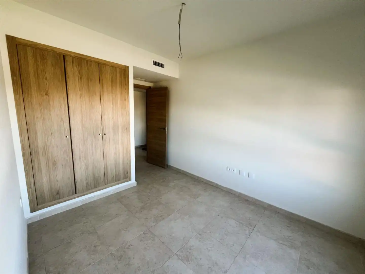 Dúplex en venta en Carrer Tirant Lo Blanc, 8, La Pobla Llarga Habitación de Dúplex en venta en La Pobla Llarga con Terraza y Balcón