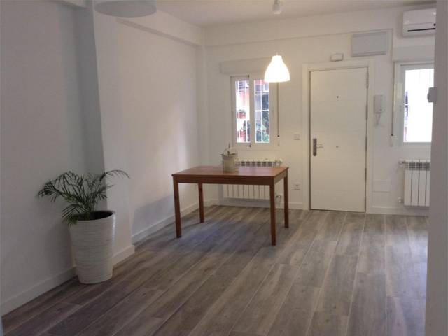 Piso en Alquiler en Calle Fernando Díaz de Mendoza, 59 en Comillas