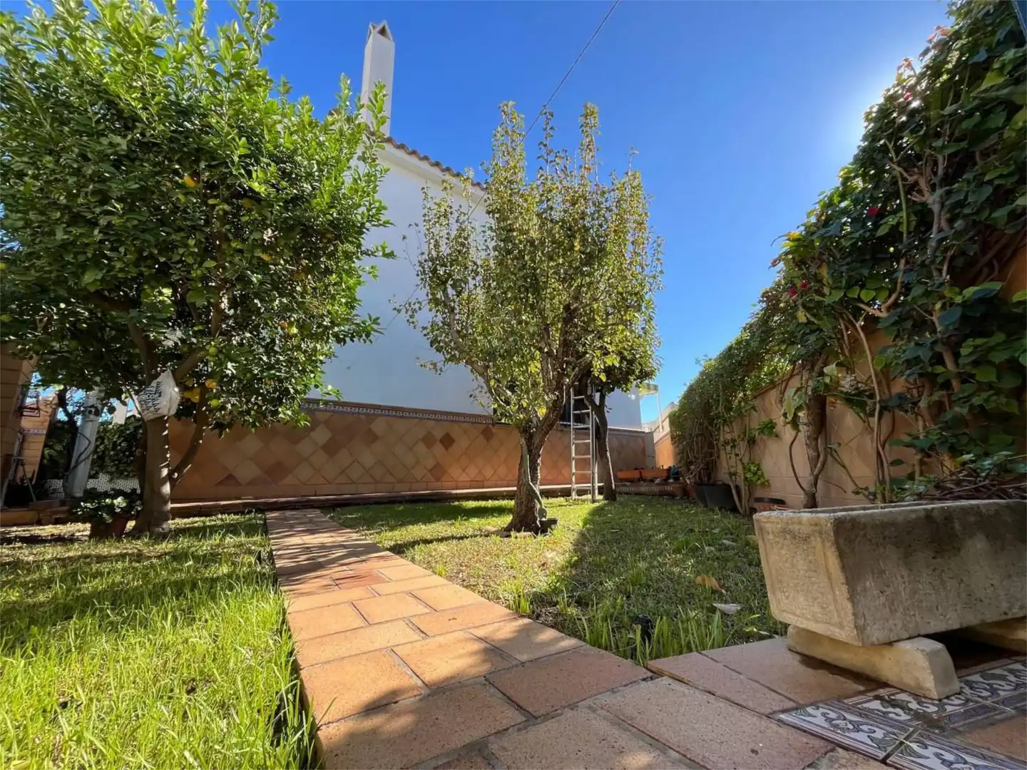 Houses for sale in Calle Mallorca, 2, El Retiro - La Vid Garden of Houses for sale in Jerez de la Frontera with Air Conditioner, Heating and Private garden