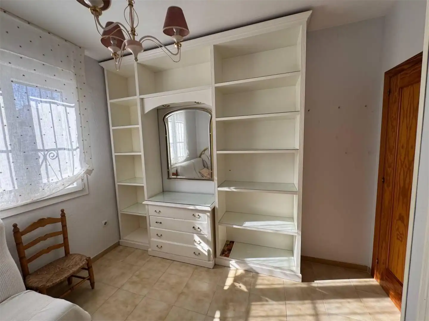 Houses for sale in Calle Mallorca, 2, El Retiro - La Vid Bedroom of Houses for sale in Jerez de la Frontera with Air Conditioner, Heating and Private garden