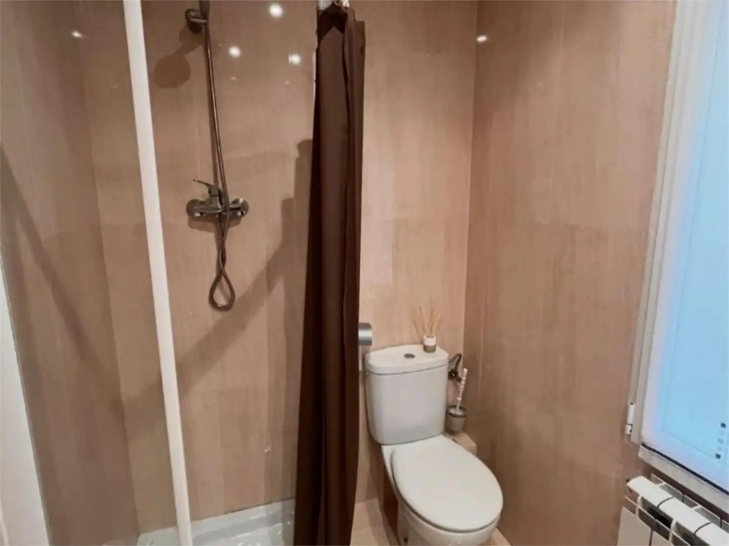 Piso en venta en Avenida Pérez Galdós, 74, Juzgados Baño de Piso en venta en Logroño